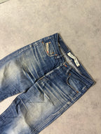 DIESEL STRAIGHT JEANS (M)