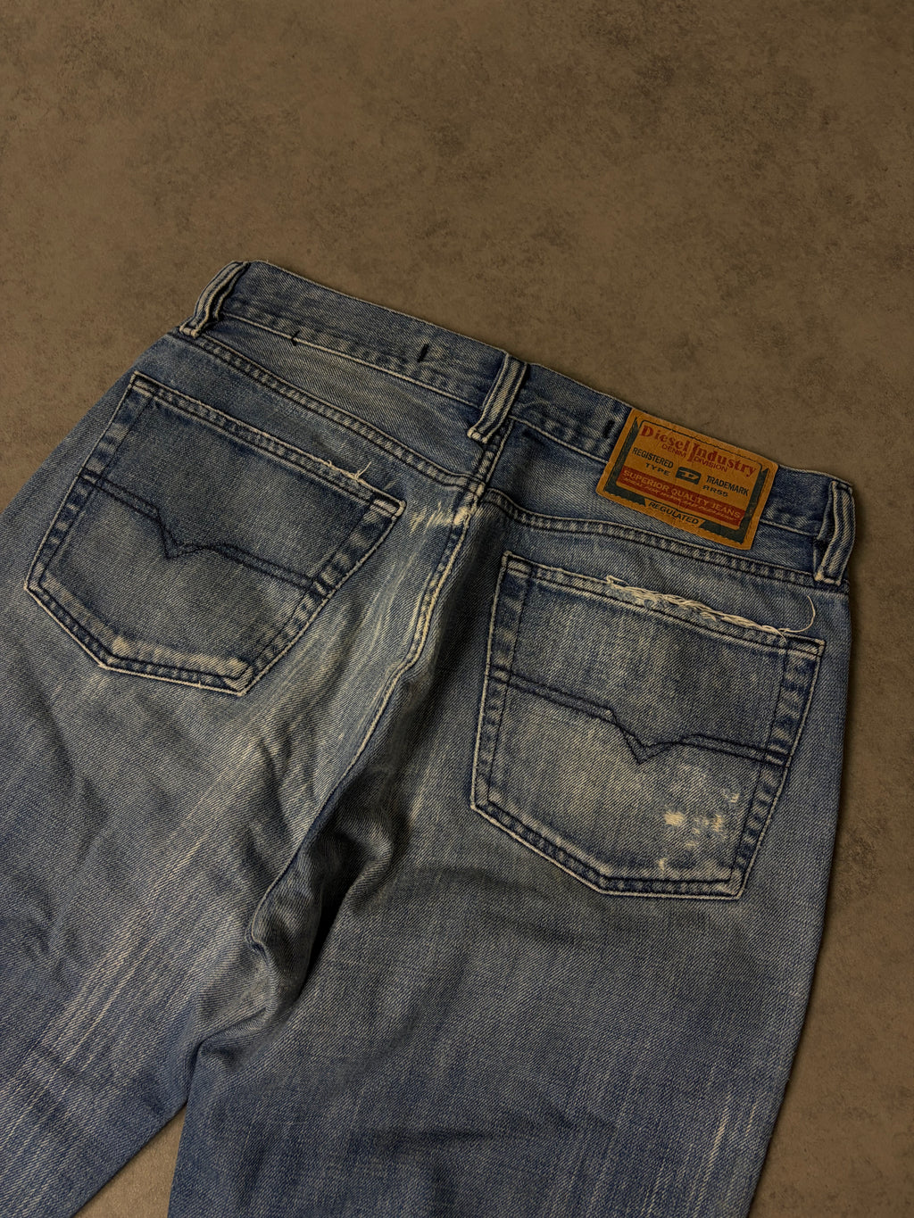 DIESEL BAGGY JEANS (M)