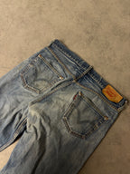 LEVIS STRAIGHT JEANS (L)