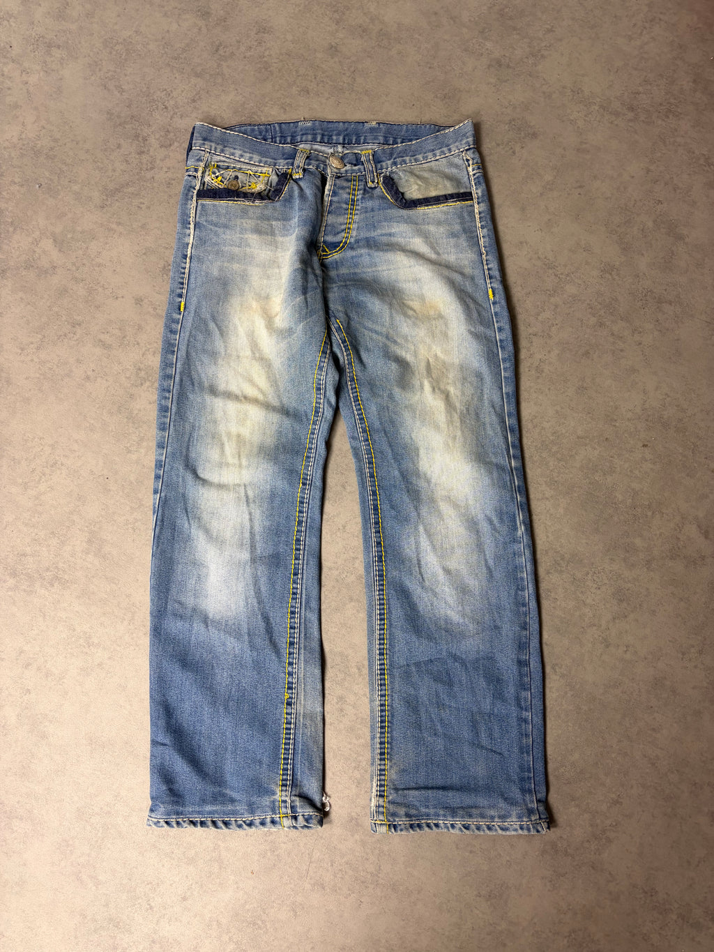 TRUE RELIGION STRAIGHT JEANS (M)