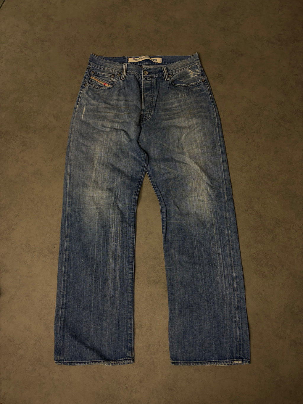 DIESEL BAGGY JEANS (M)