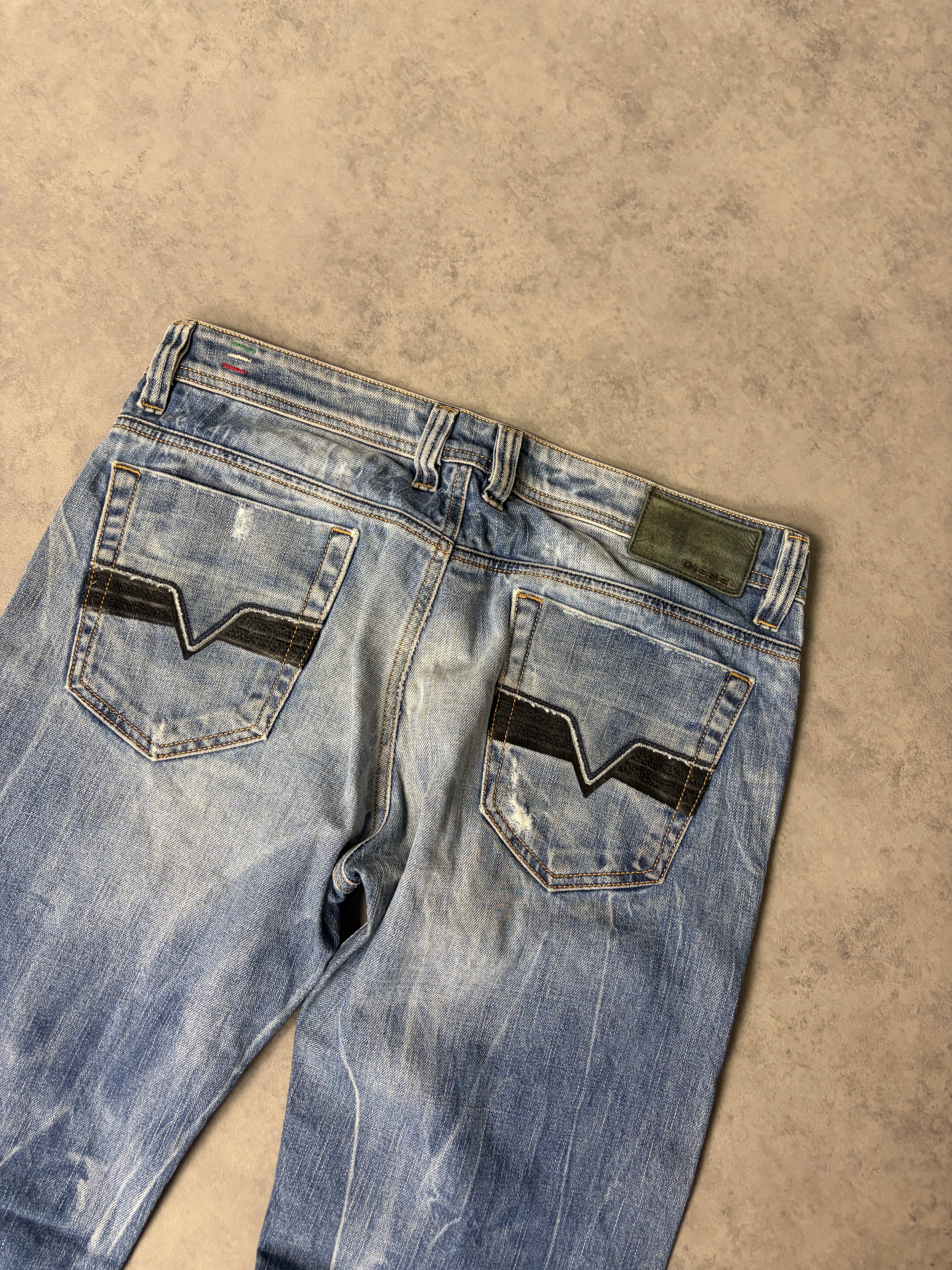 DIESEL BOOTCUT JEANS (S)