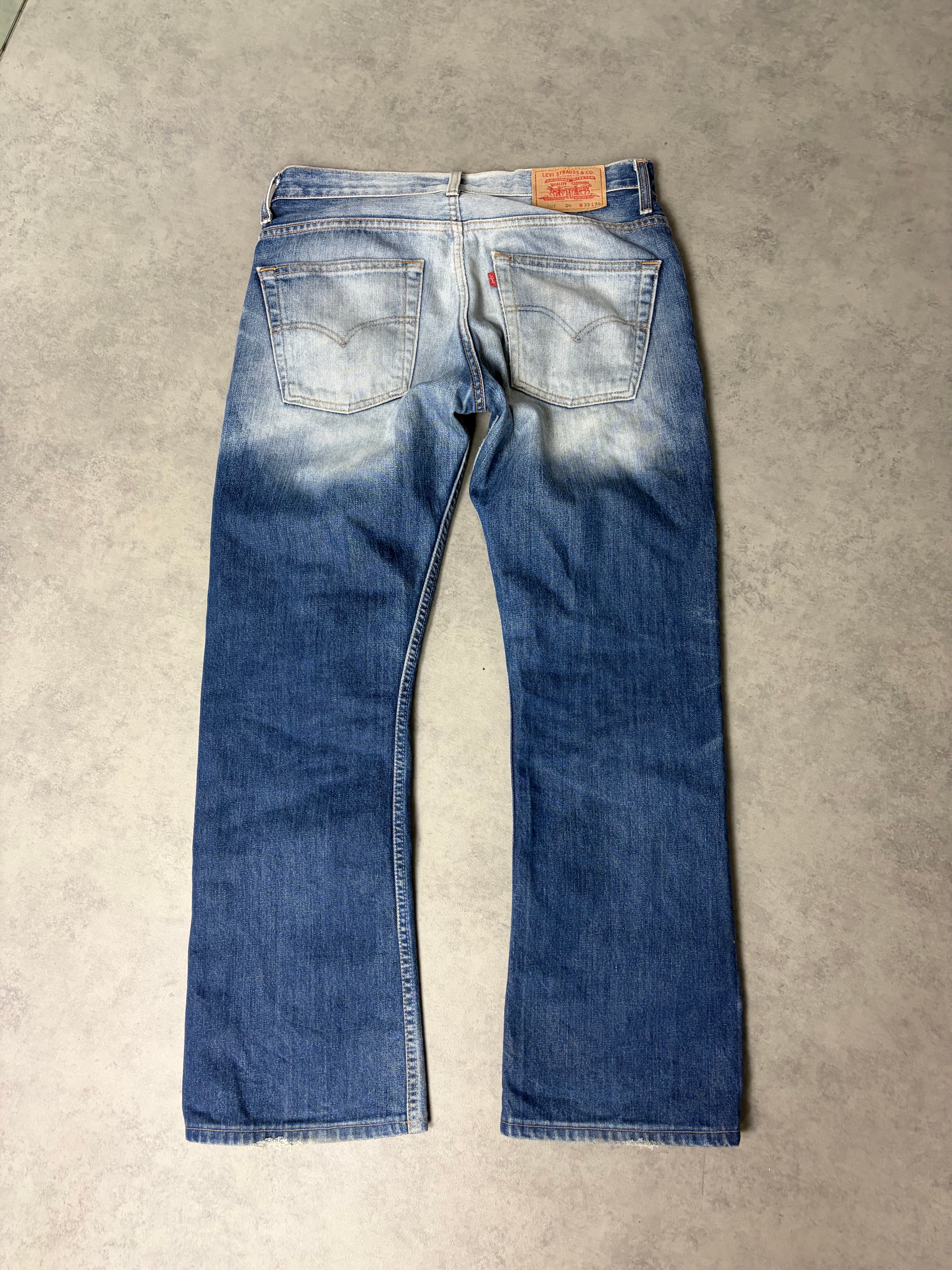LEVIS BOOTCUT JEANS (M)