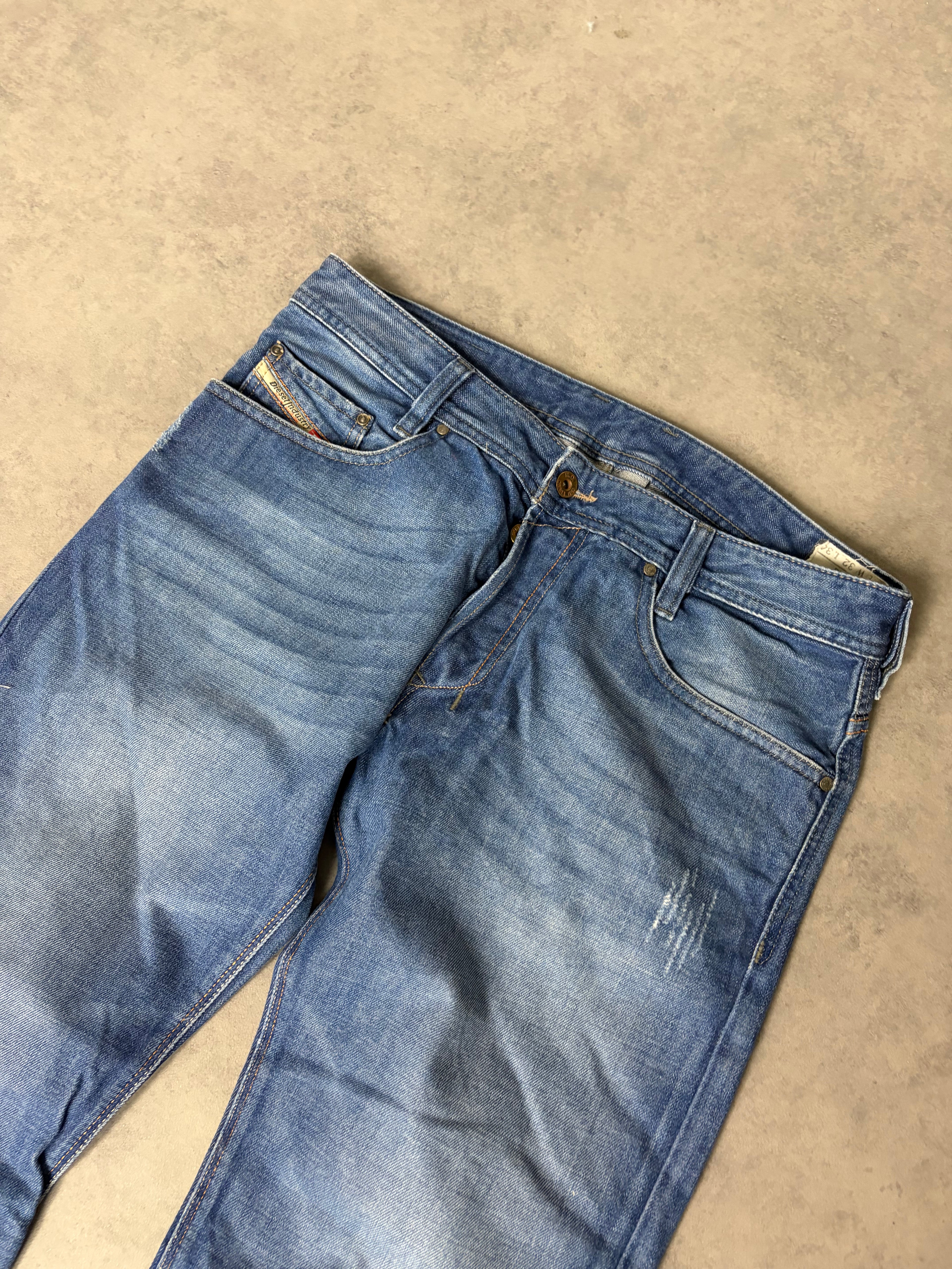 DIESEL BOOTCUT JEANS (M)