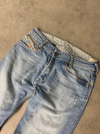 DIESEL STRAIGHT JEANS (M)