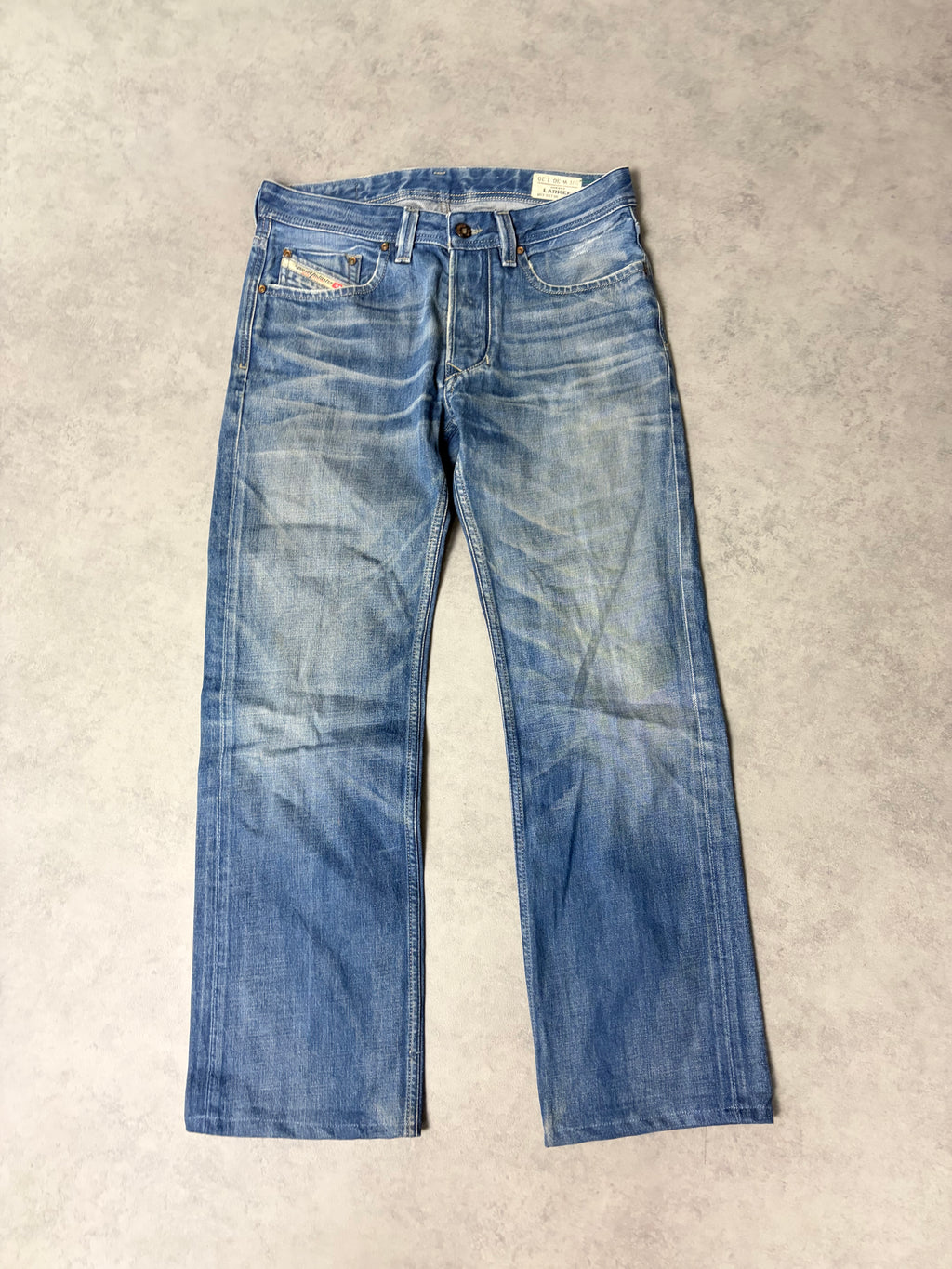 DIESEL STRAIGHT JEANS