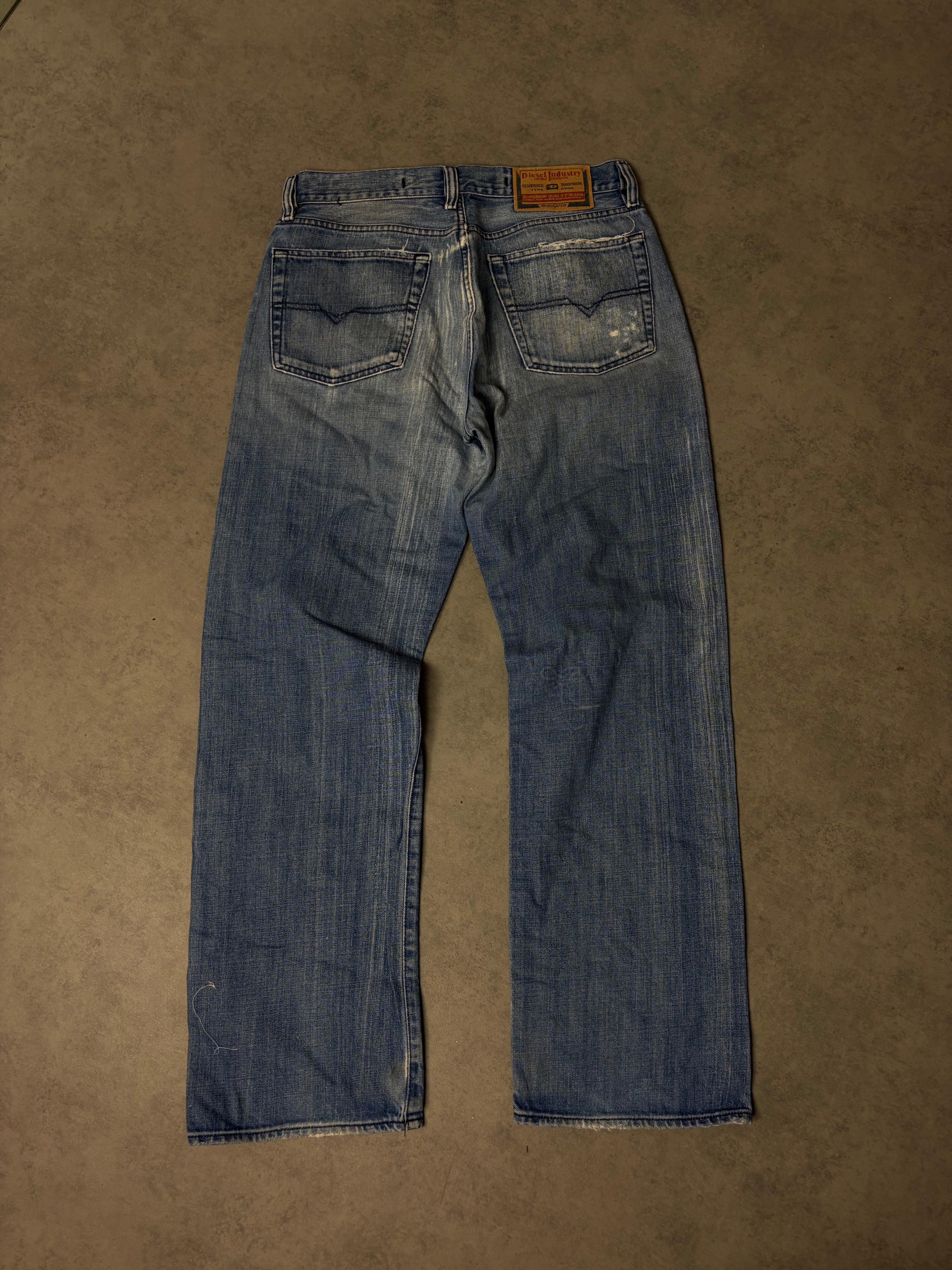 DIESEL BAGGY JEANS (M)