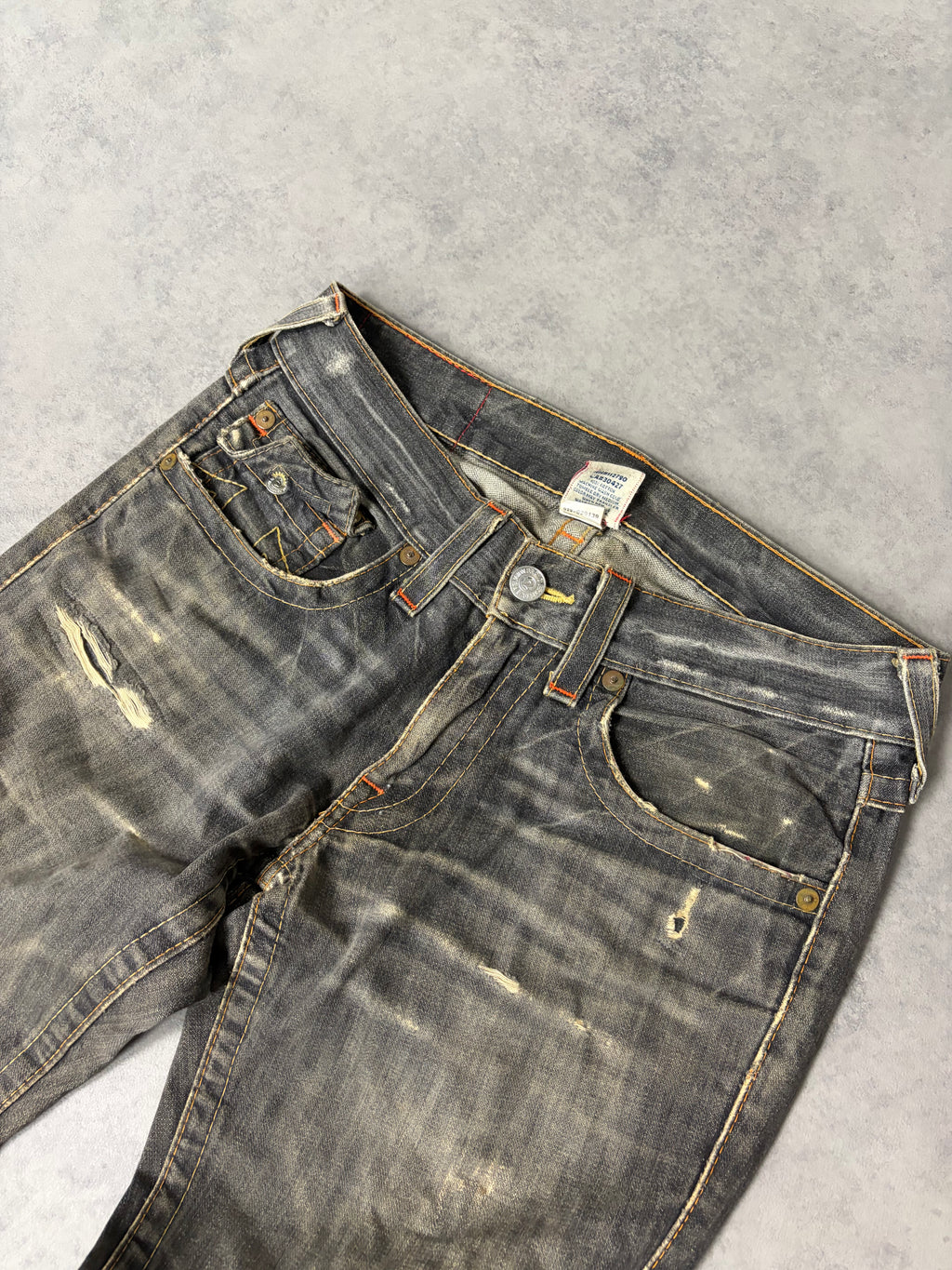 LEVIS BOOTCUT JEANS (M)