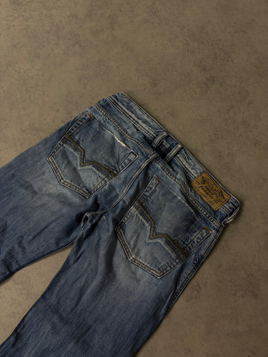 DIESEL BOOTCUT JEANS (S)