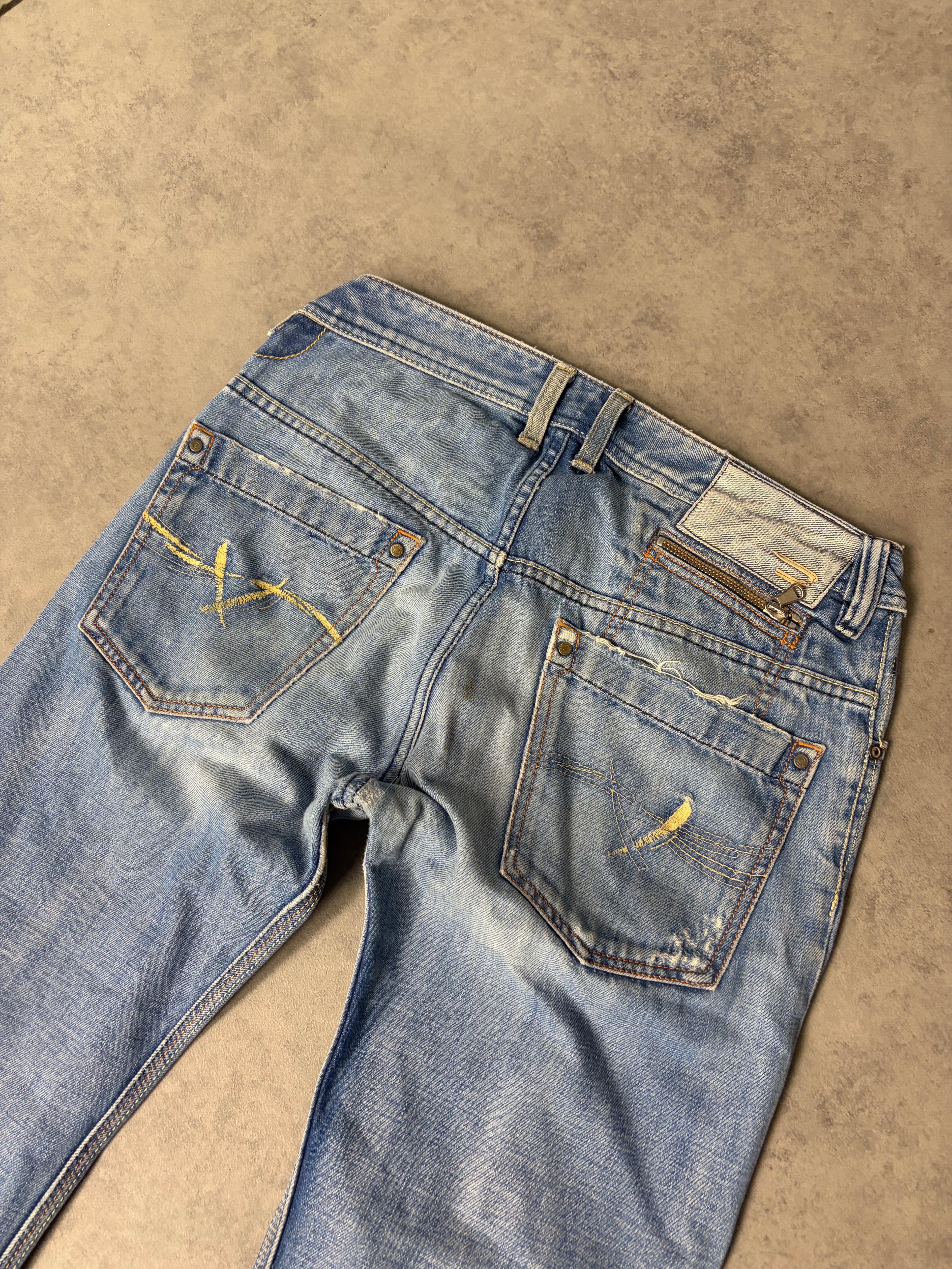 DIESEL STRAIGHT JEANS (M)