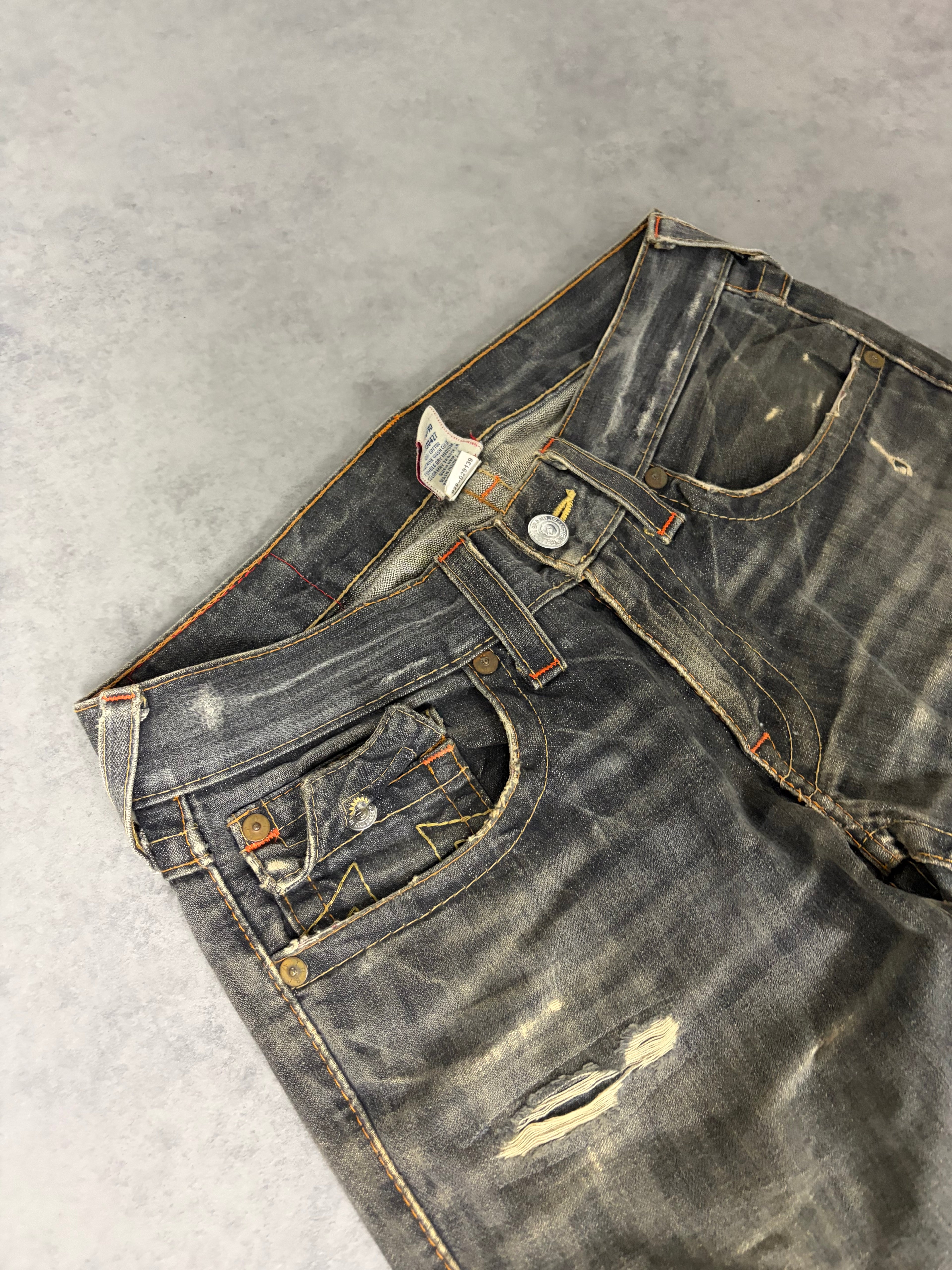 LEVIS BOOTCUT JEANS (M)