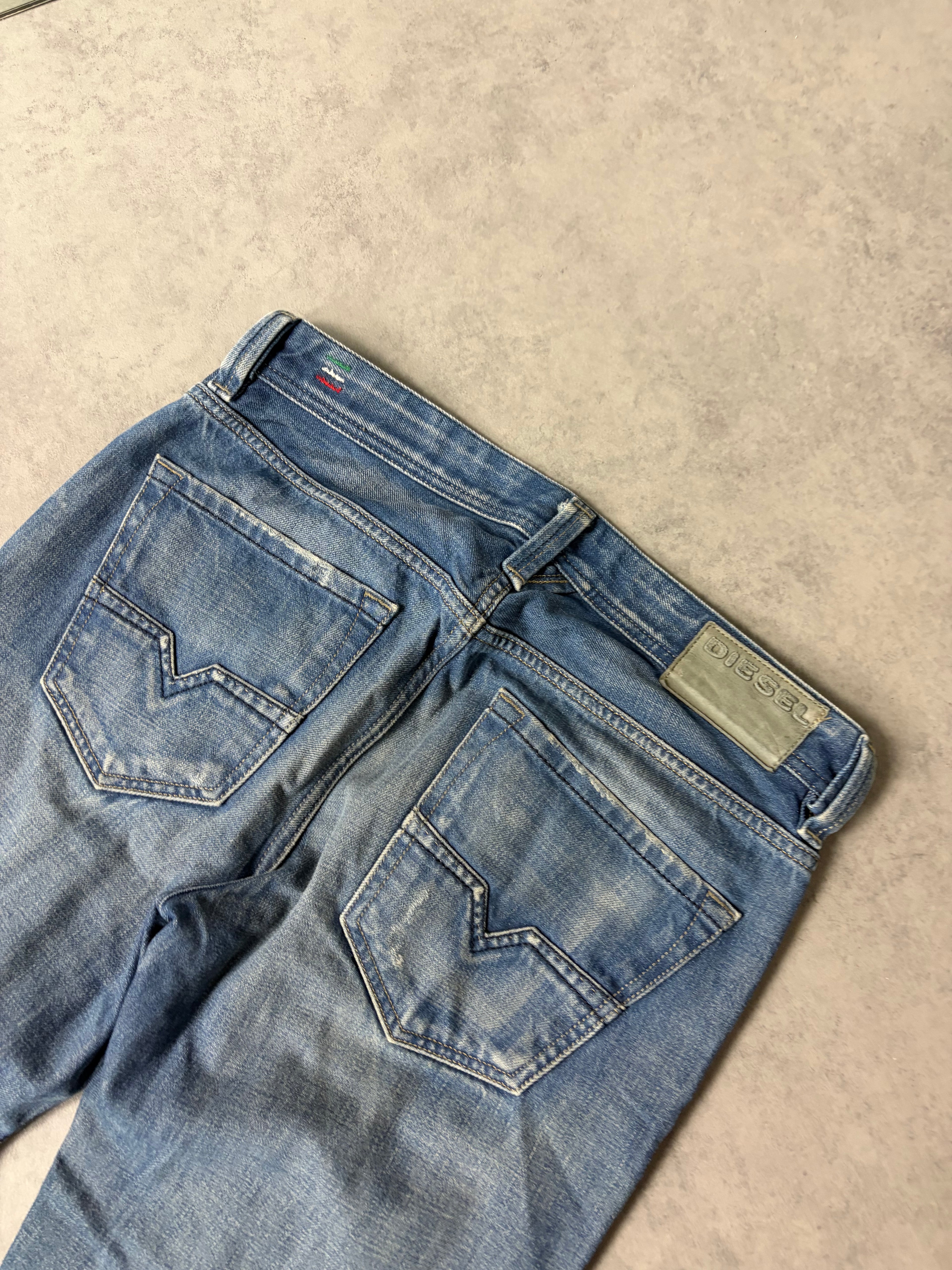 DIESEL STRAIGHT JEANS