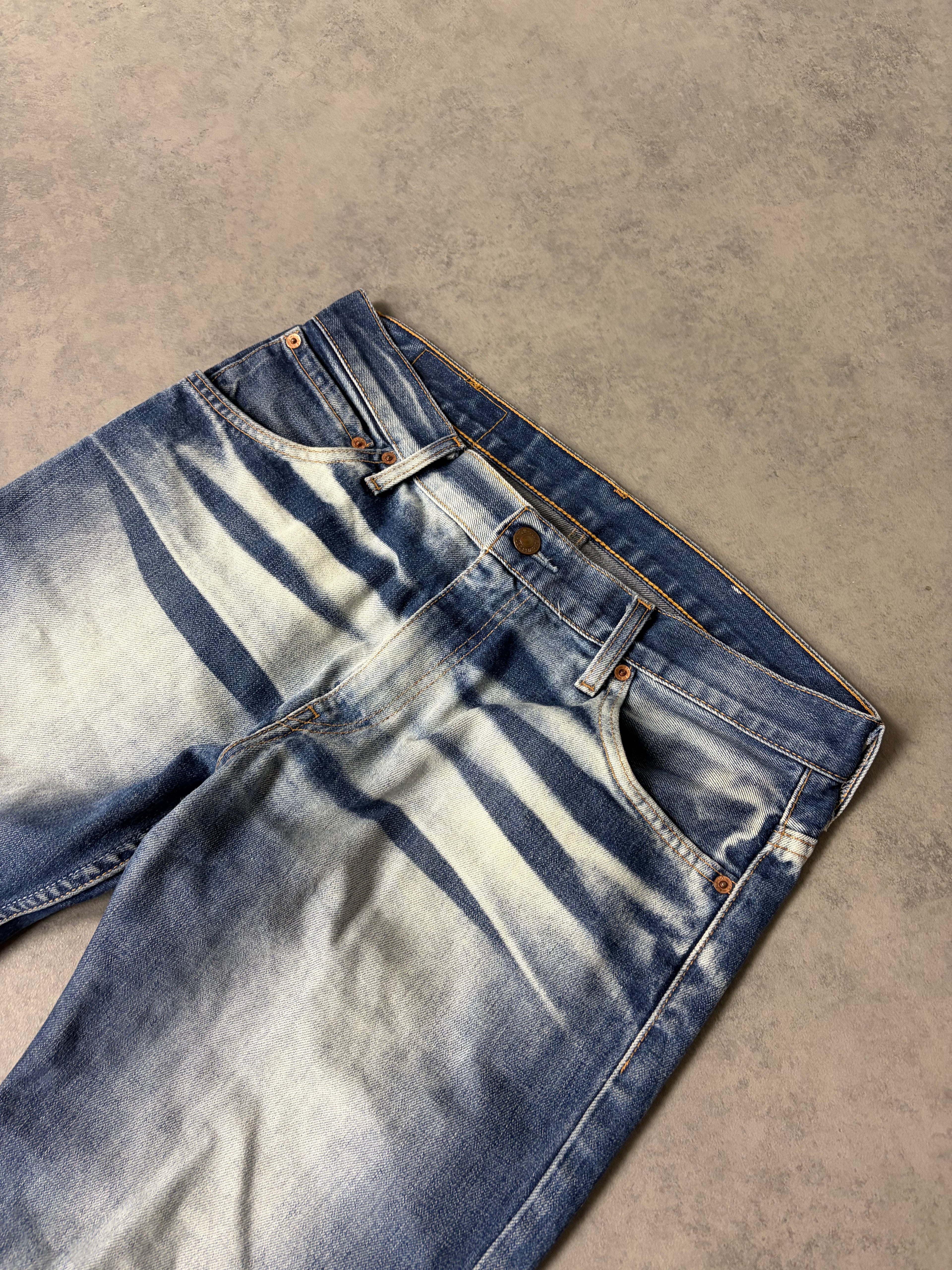 LEVIS BOOTCUT JEANS (M)