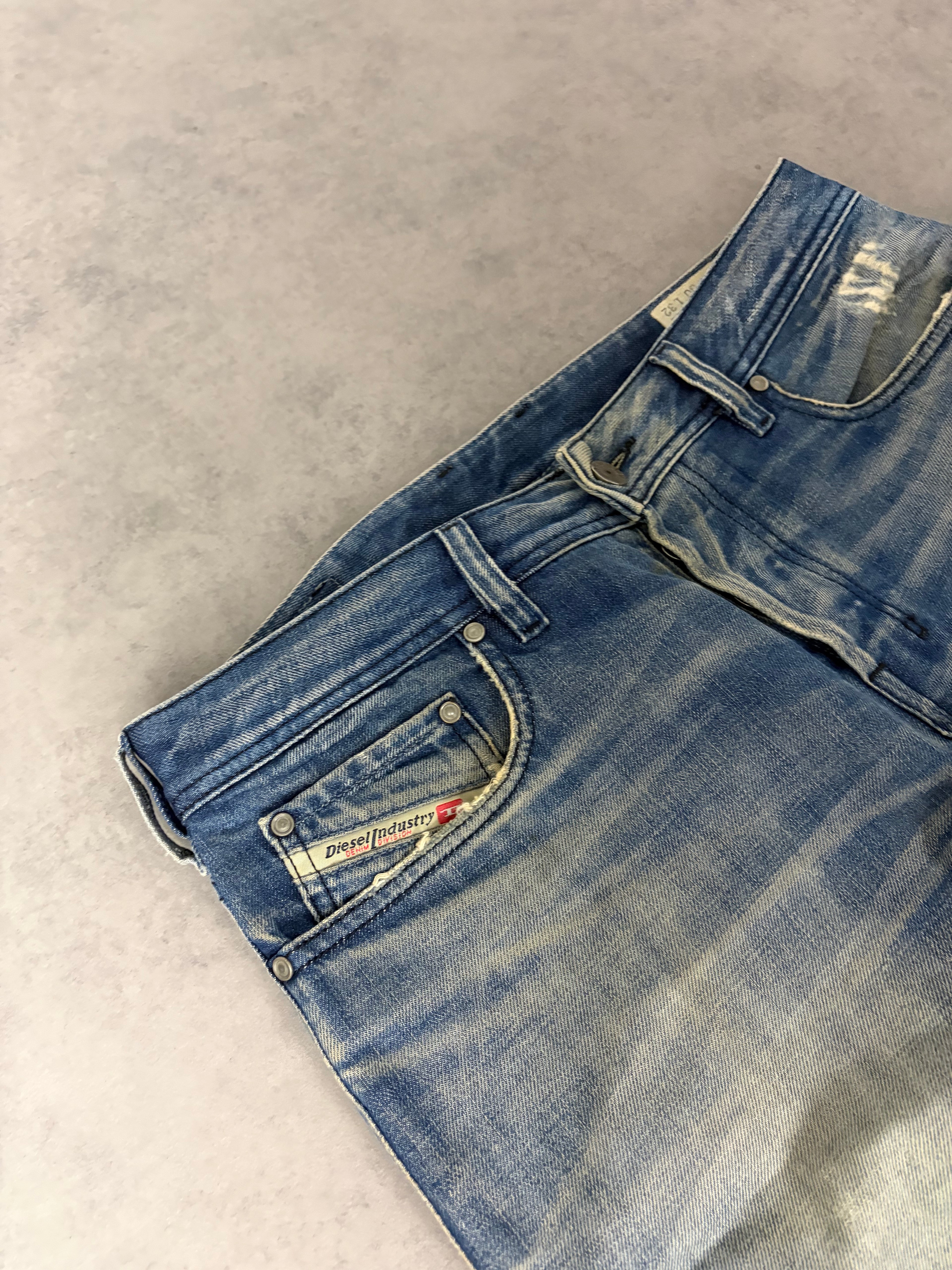 DIESEL BOOTCUT JEANS (S)