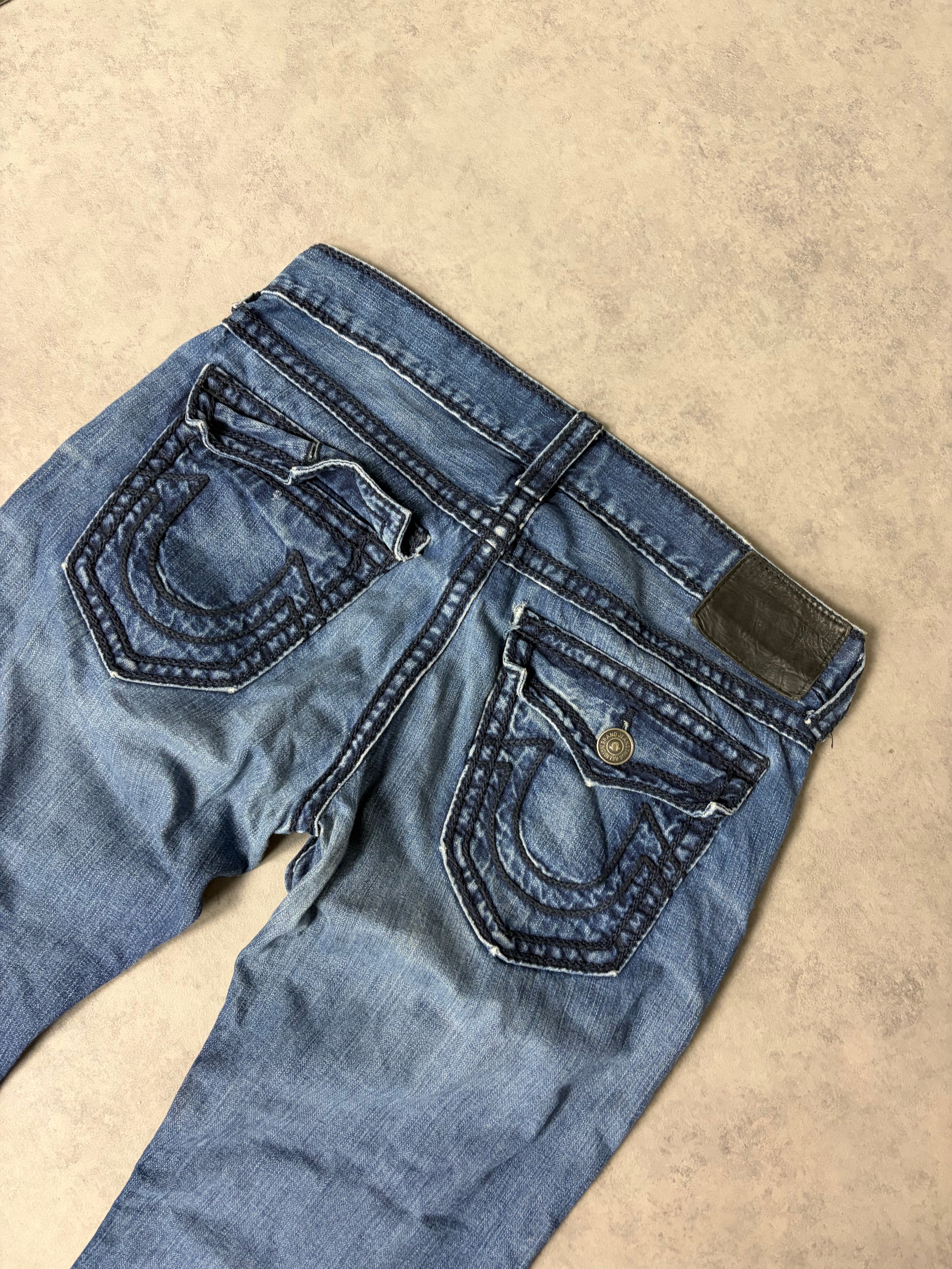 TRUE RELIGION JEANS (L)