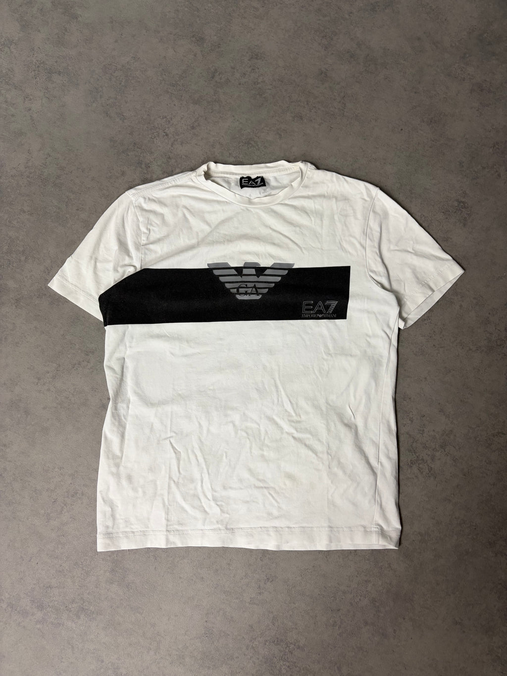 ARMANI T- SHIRT (S)