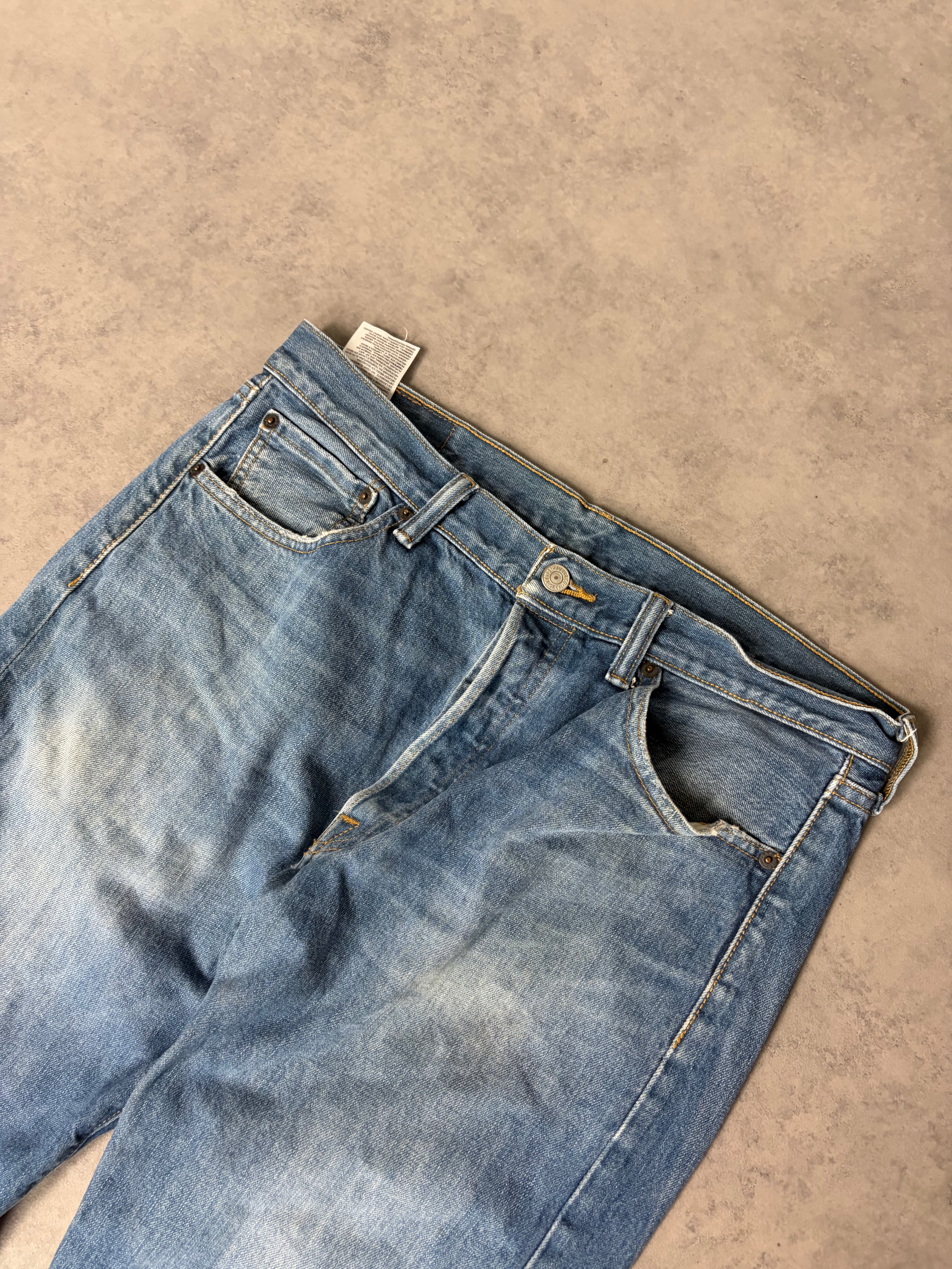 LEVIS STRAIGHT JEANS (S)