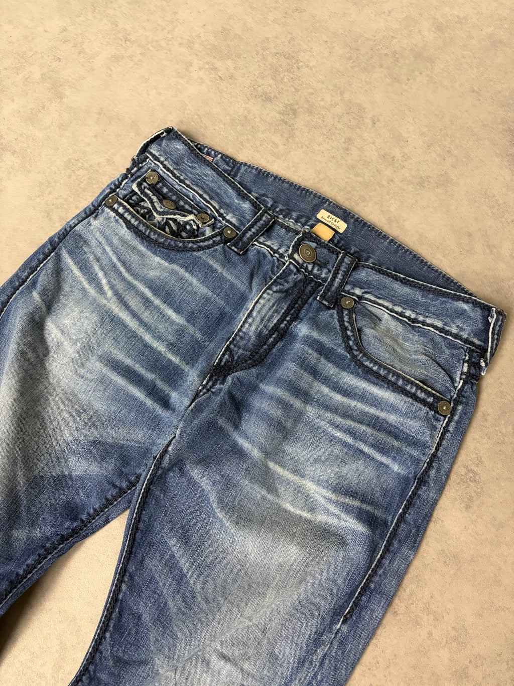 TRUE RELIGION JEANS (L)